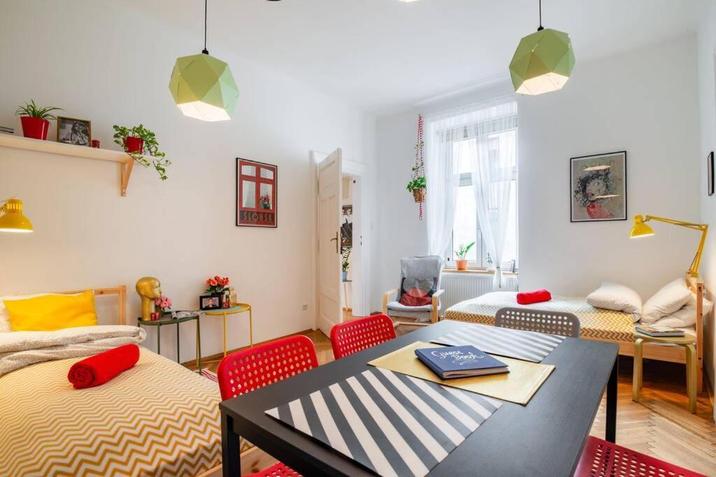 קרקוב Blue Peace-Apartment With Free Parking In Center For 1-6 People מראה חיצוני תמונה