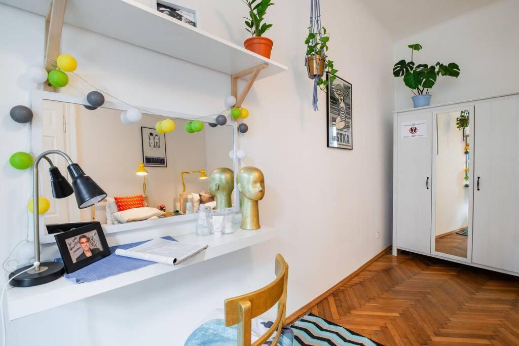 קרקוב Blue Peace-Apartment With Free Parking In Center For 1-6 People מראה חיצוני תמונה